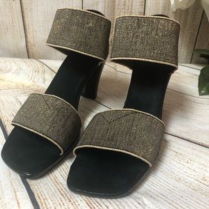 NWOT Shimmery Black and Gold Boutique Heels